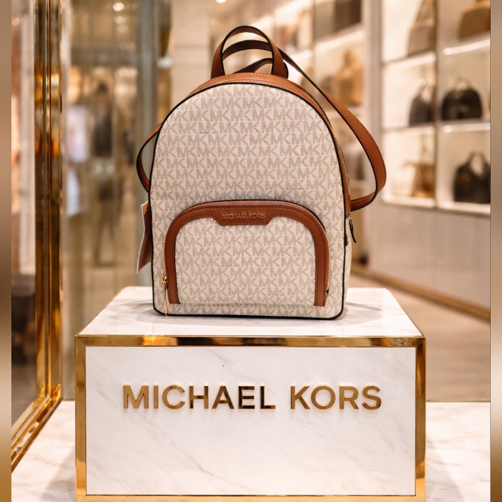 Michael Kors Jaycee Vanilla Zip Backpack NWT